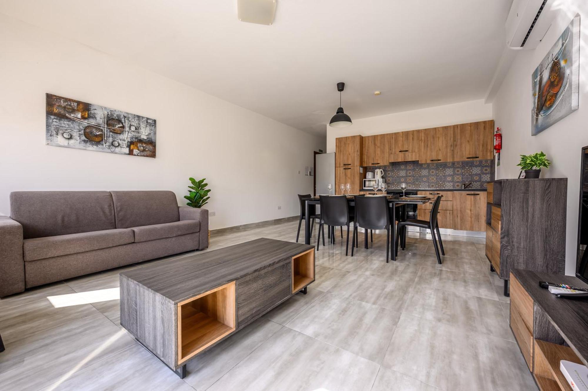 F11 Room 3, Private Room Two Single Beds Shared Bathroom In Shared Flat Msida Luaran gambar