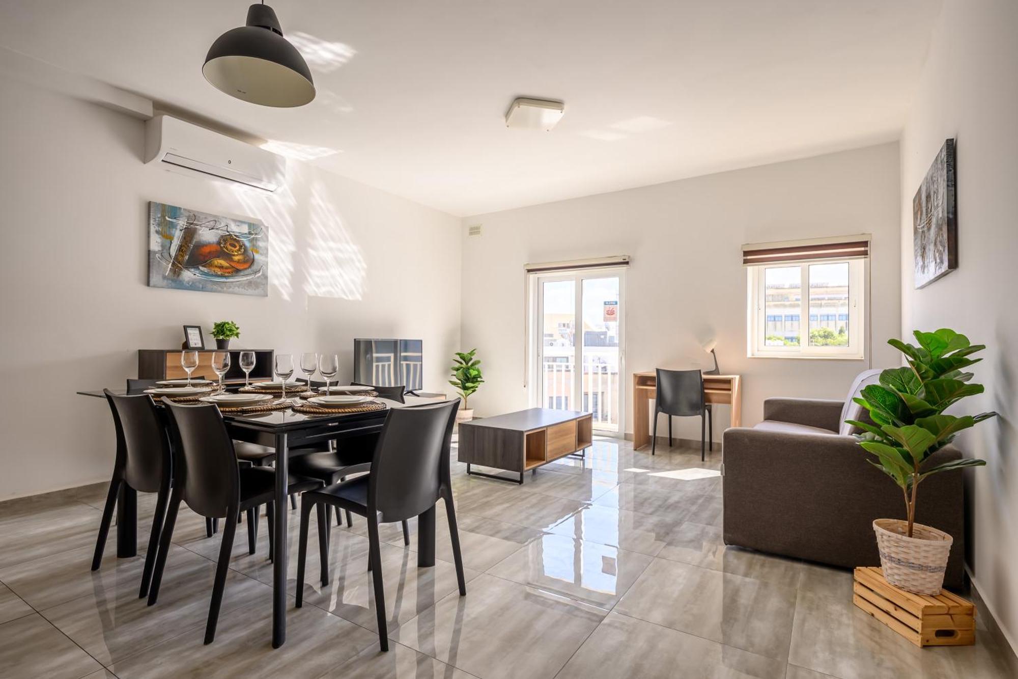 F11 Room 3, Private Room Two Single Beds Shared Bathroom In Shared Flat Msida Luaran gambar
