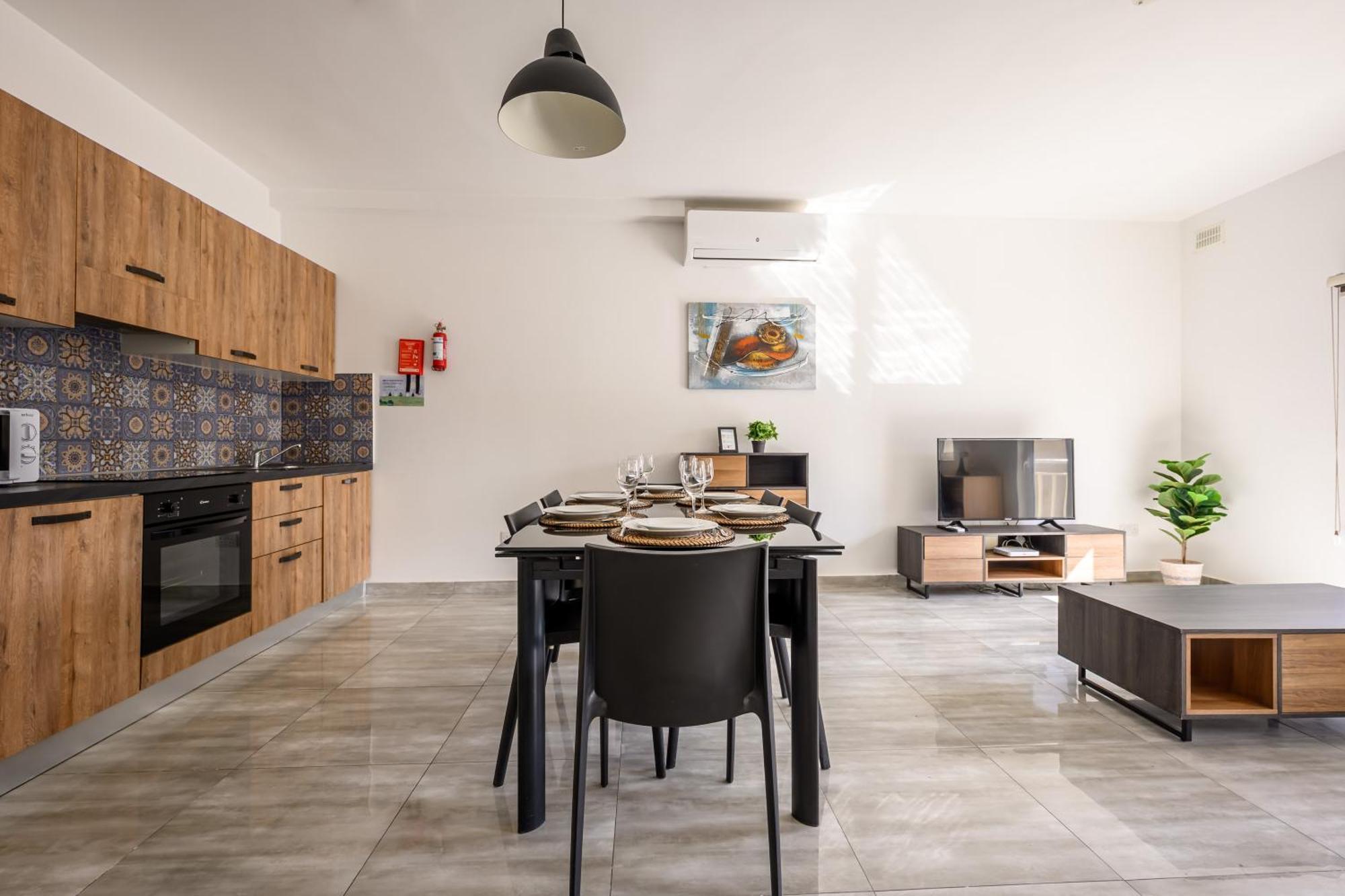 F11 Room 3, Private Room Two Single Beds Shared Bathroom In Shared Flat Msida Luaran gambar